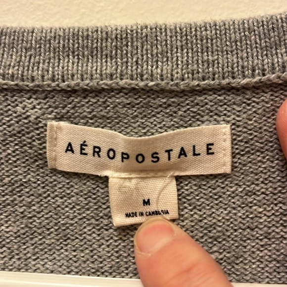 Aeropostale Gray and Pink Argyle Knit V neck cropped sweater vest size Medium - Picture 2 of 7